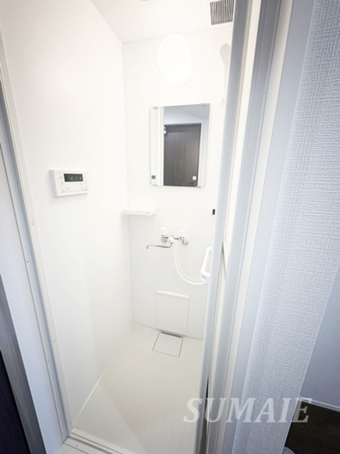 ロッソ・カンパーナの浴室|シャワールームです☆