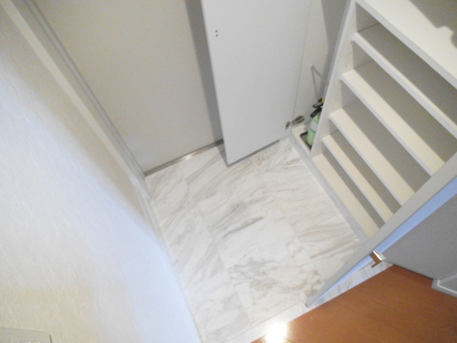 ハーモニーレジデンス東京シティゲートの玄関|大きな下駄箱のある玄関です！