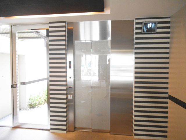 ハーモニーレジデンス東京シティゲートのその他共用部分|エレベーター完備！モニターでエレベーター内確認できます☆