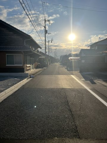 西条市壬生川分譲の前面道路含む現地写真