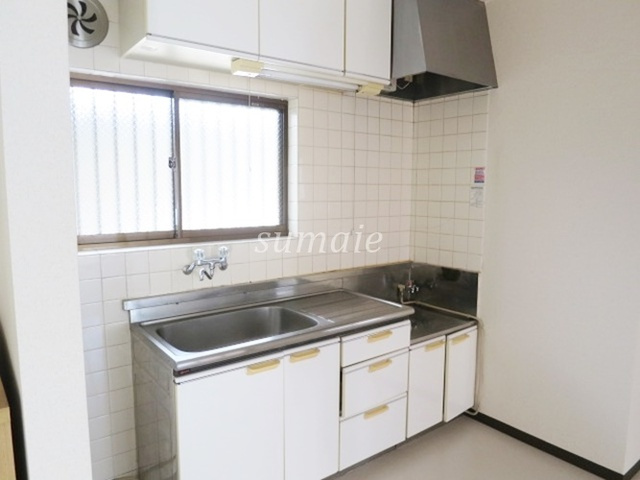 ハイツキンコウⅡのキッチン|明るいキッチンです☆