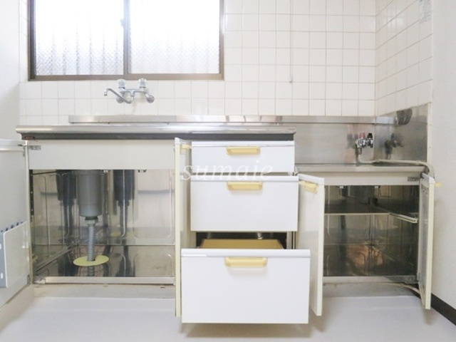 ハイツキンコウⅡのキッチン|キッチン収納です☆