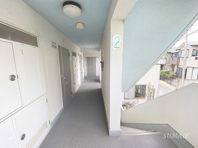 ウィンベルソロ大宮第１５のその他共用部分|共用階段です☆