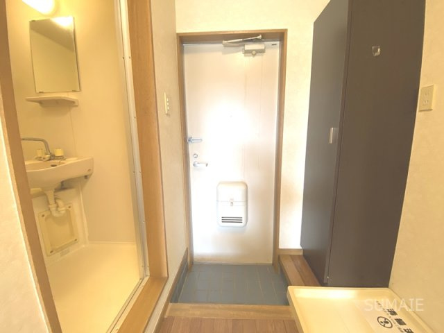 ドミール石栄の玄関