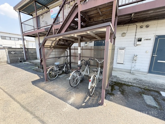 ドミール石栄のその他共用部分|屋根付き駐輪場☆彡