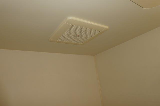 ディメイン小池の浴室|浴室換気扇