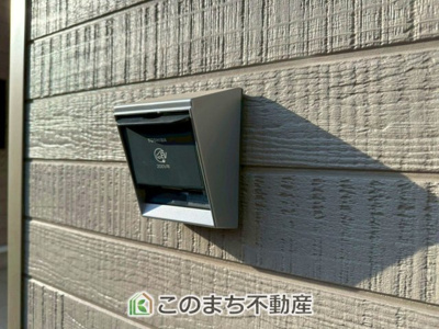 【設備】 | CRADLEGARDEN宇都宮市今泉町第5　2号棟 | 電気自動車用コンセントのソケットがございます。電気工事後に使用可能です。
