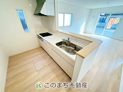 【キッチン】 | CRADLEGARDEN宇都宮市今泉町第5　2号棟 | 人気のカウンターキッチンになっているので家族とコミュニケーションを取りながらでも家事をこなせます！
