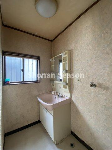 【独立洗面台】 | 水廻り集中設計で、毎日の家事効率もUPしますよ♪