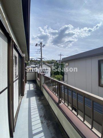 【バルコニー】 | たっぷりの洗濯物・お布団も気持ちよく乾きそうですね♪