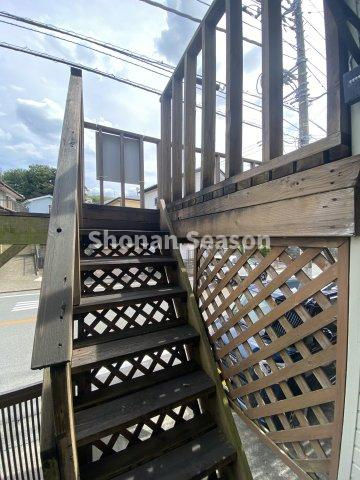 【設備】 | 使い勝手の良い「ウッドデッキ」付！充実の余暇が過ごせますよ♪