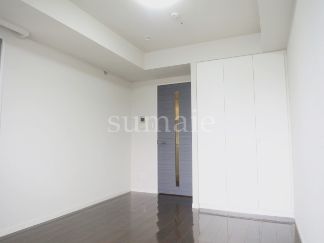 エスティメゾン赤羽の寝室|フローリングのリビングです！