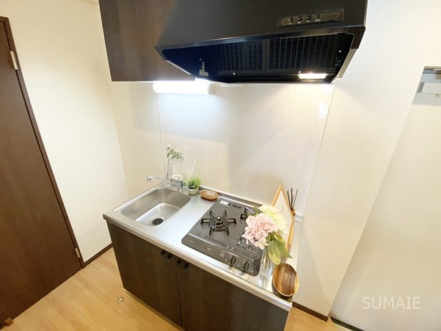 ＧＯＤ　ＢＬＥＳＳ　ＯＭＩＹＡのキッチン|コンパクトなキッチンスペース！