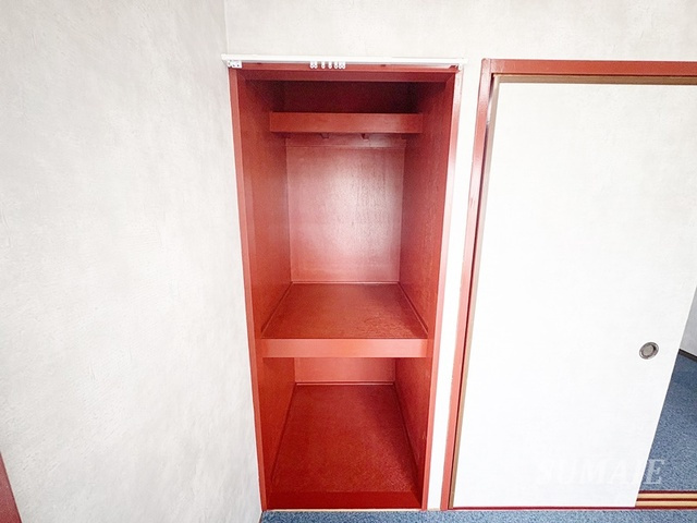 リバーサイドシティの収納|洋室の収納です☆