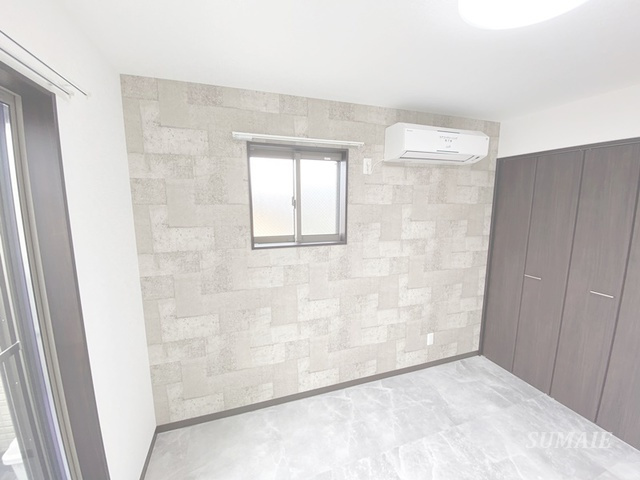 クリスティーの内装|アクセントクロス