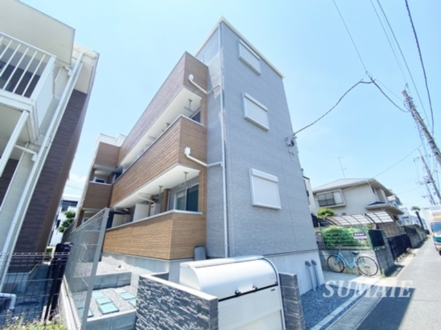 メルディア東大宮Ⅲの外観|3階建てアパートです！