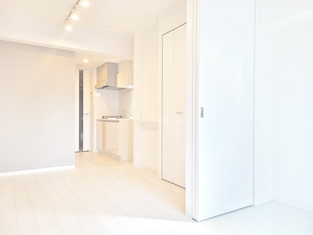 フルハウス赤羽の居間・リビング|DKと居室は明るくて広めです☆