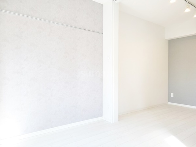 フルハウス赤羽の洋室|DKと居室は明るくて広めです☆