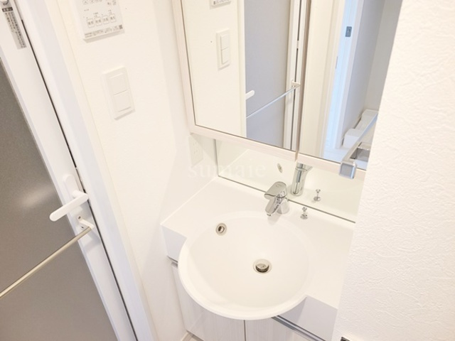 フルハウス赤羽の洗面所|独立洗面台です☆