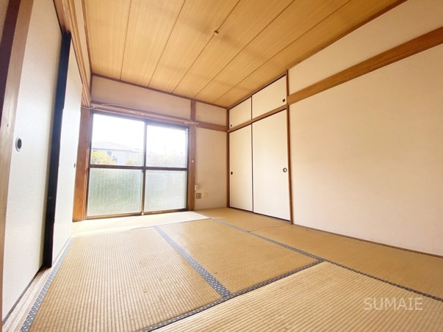 パルハウス東新井の居間・リビング|明るいお部屋です！