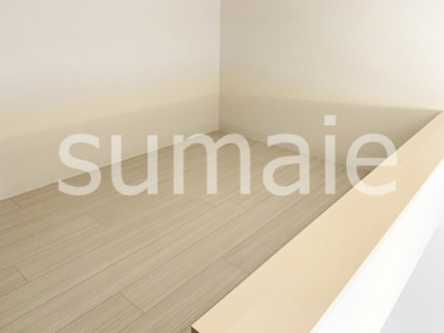 モンシャトー大成A棟の居間・リビング|ロフトスペース。