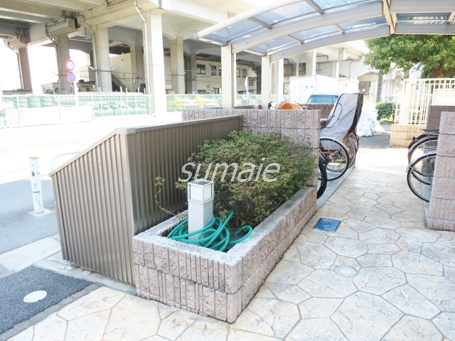 メゾン　ド　グランメールのその他|緑のあるエントランスです♪