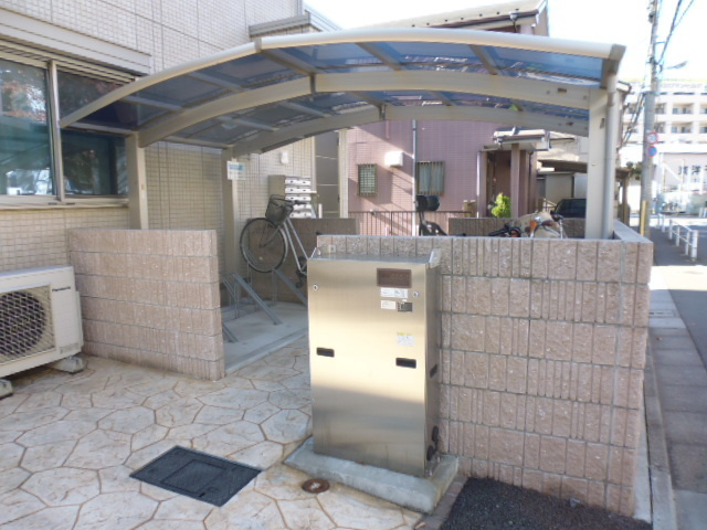 メゾン　ド　グランメールのその他共用部分|屋根付きの駐輪場あります！