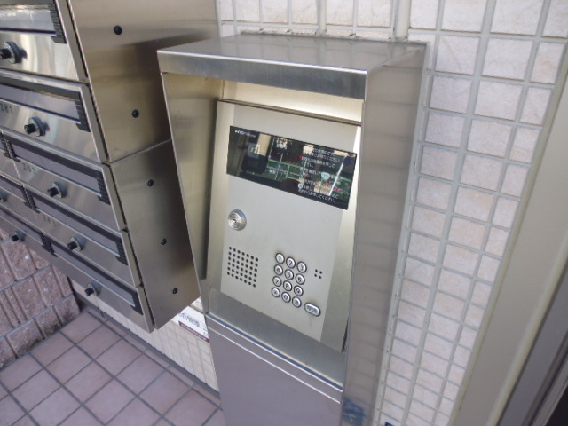 メゾン　ド　グランメールのセキュリティ|オートロック付きの建物です。