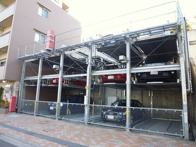 ドゥーエ東十条の駐車場|立体駐車場もあります。