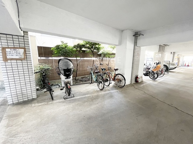 仲宿セントラルコートのその他共用部分|駐輪場です☆