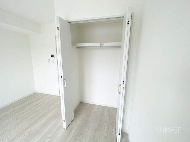 ジーメゾン大宮吉野町の収納|上部まで収納できるクローゼット！