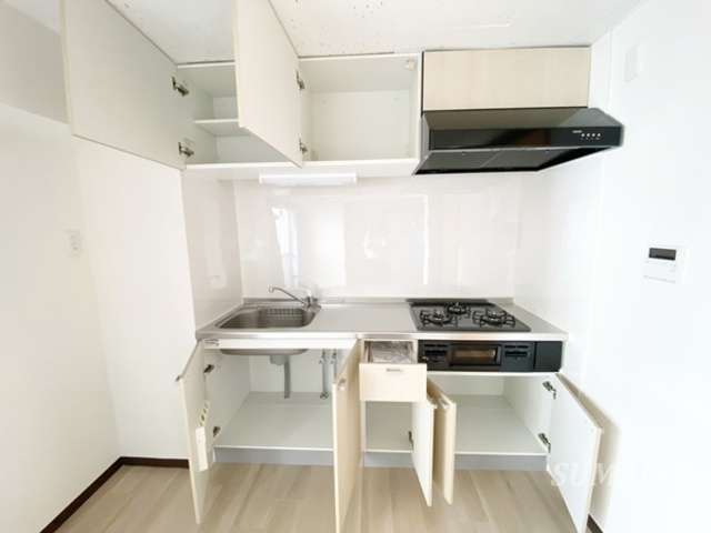 第二若木コーポのキッチン|収納もしかりできるキッチンです☆彡