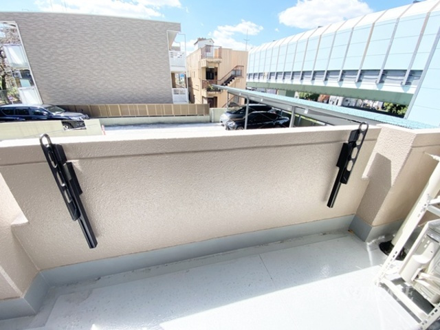 第二若木コーポのバルコニー|南西向きのバルコニーでとても日当たりが良いです♪