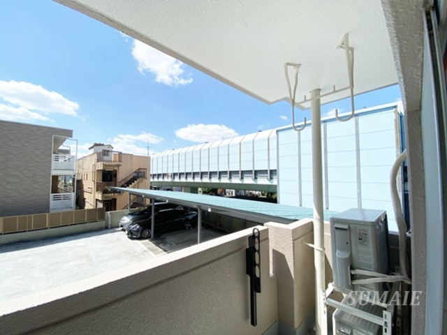 第二若木コーポのバルコニー|高い位置でも低い位置です洗濯物が干せます♪