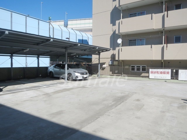 第二若木コーポのその他共用部分|隣接の駐車場です☆