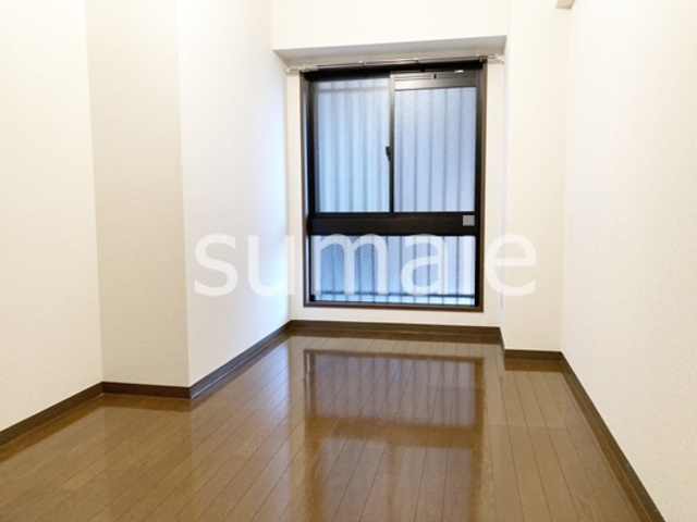 ジェンティール川口の寝室|人気のフローリングです。