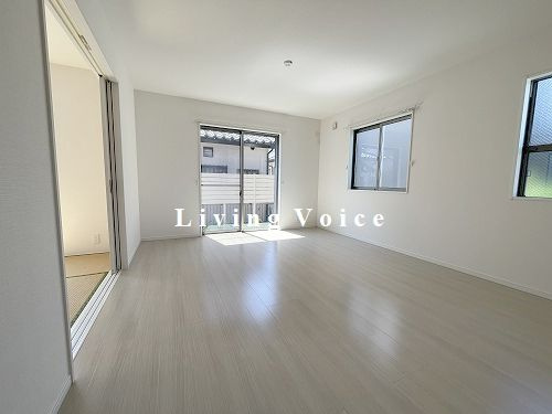 【居間・リビング】 | 厚木市戸田　中古一戸建て | 厚木市戸田　中古一戸建て