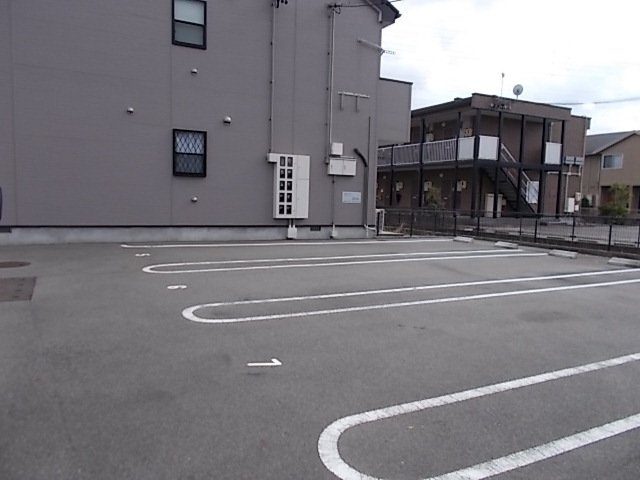 ハイジ・Ｍの駐車場