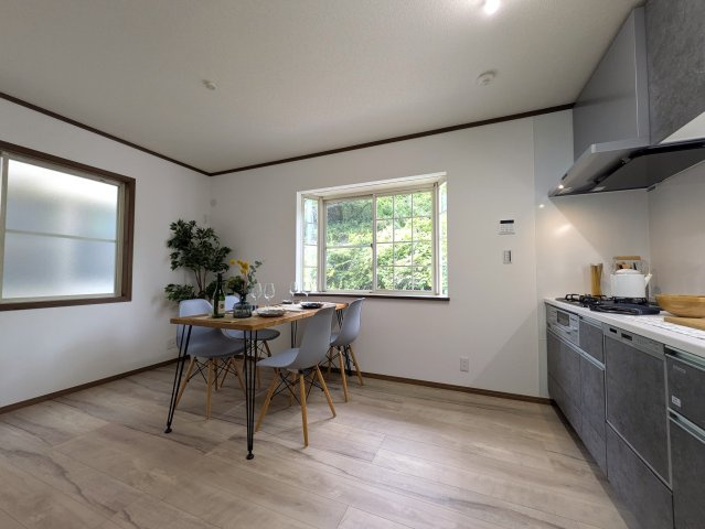 家は堅実。コレもアリ！【旭区白根2丁目】中古戸建