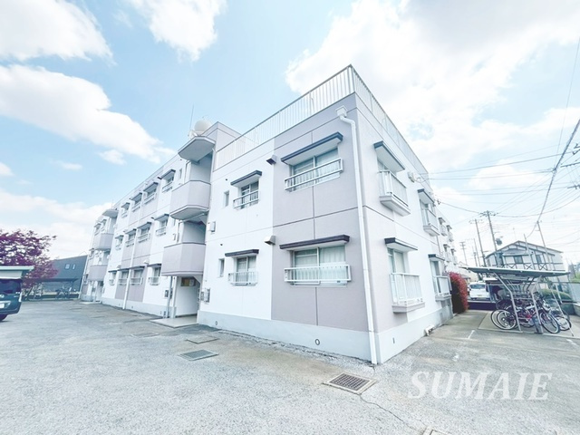 第2西形マンションの外観|3階建てのマンションン！