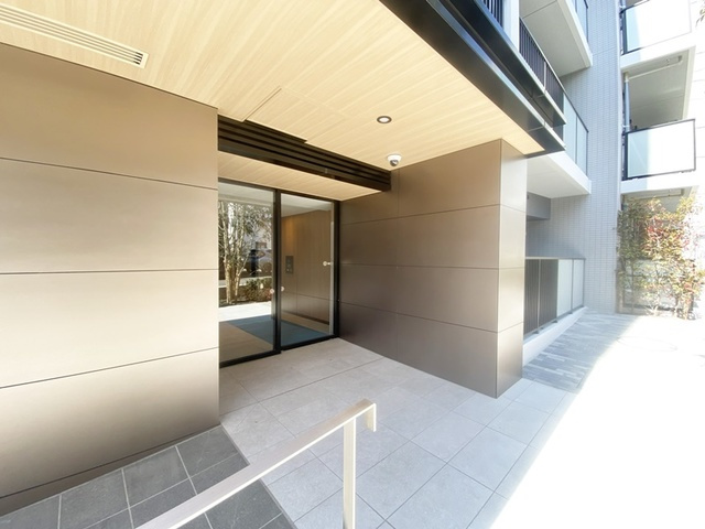 ロイヤルパークス赤羽サウスのエントランス|入口です☆