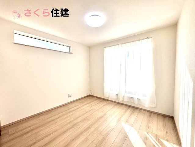 Heartful-Town 　東武江曽島駅2期　1棟の洋室|各部屋に収納あります！荷物が多い子育て世代や、趣味道具の多い方にもうれしいですね！