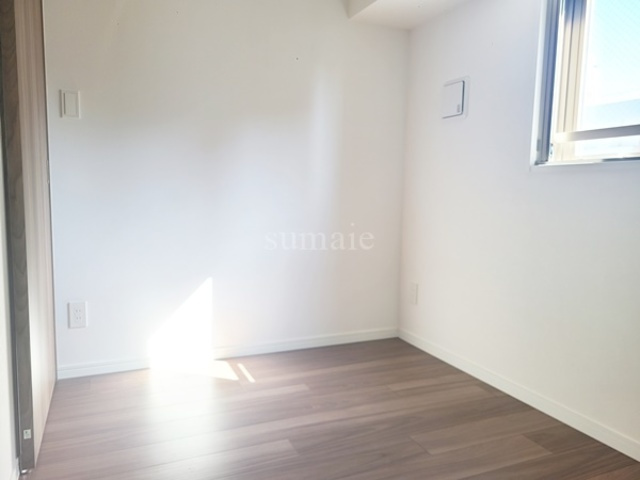 フルハウス赤羽の洋室|４帖の居室です☆