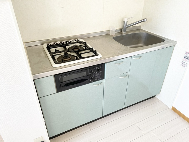 ヴィラセストのキッチン|グリル付きガスコンロ☆