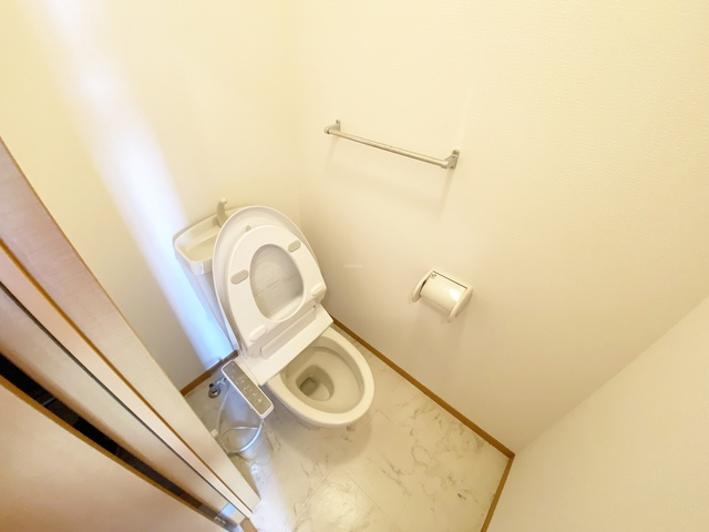 ヴィラセストのトイレ|トイレは洗浄便座付き！