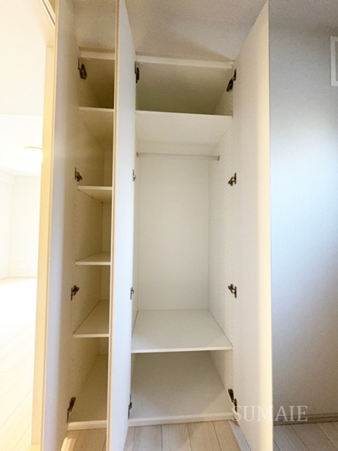 Alivis十条の収納|洋室の収納です☆