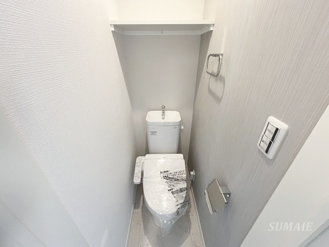 888N鳩ヶ谷のトイレ|温水洗浄便座付きトイレです。