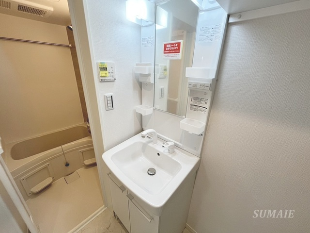 888N鳩ヶ谷の洗面所|独立洗面台完備☆