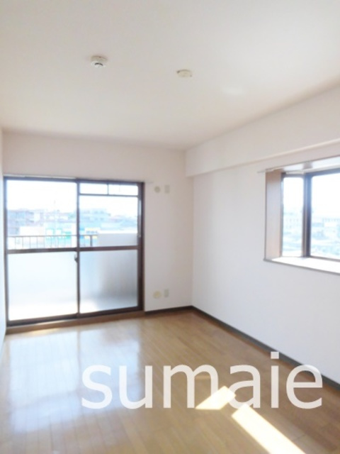 ソレアードミシマの居間・リビング|7.5帖