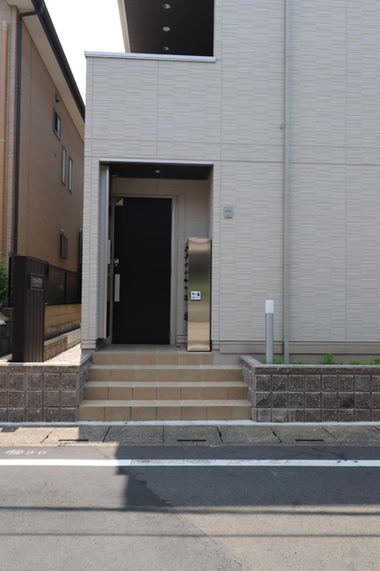 ホワイトヴィラのエントランス|エントランススペース。